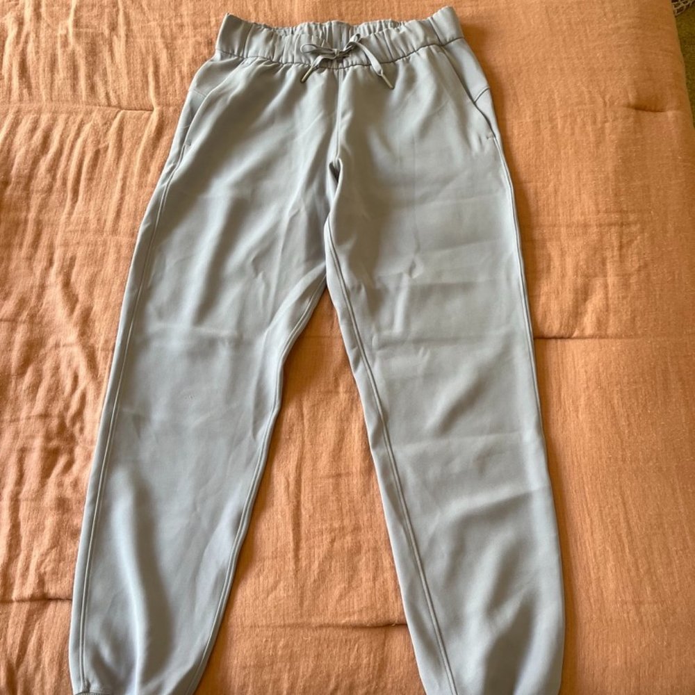 Lululemon Light Grey Joggers - Size 4
